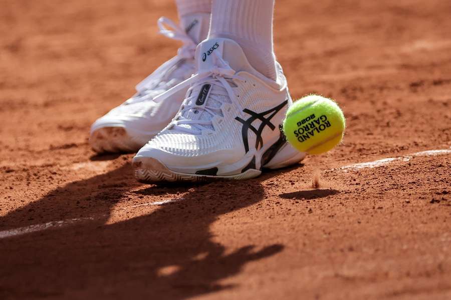 Upały na French Open szkodliwe nie tylko dla tenisistów, ale też... kortów Upały na French Open szkodliwe nie tylko dla tenisistów, ale też... kortów