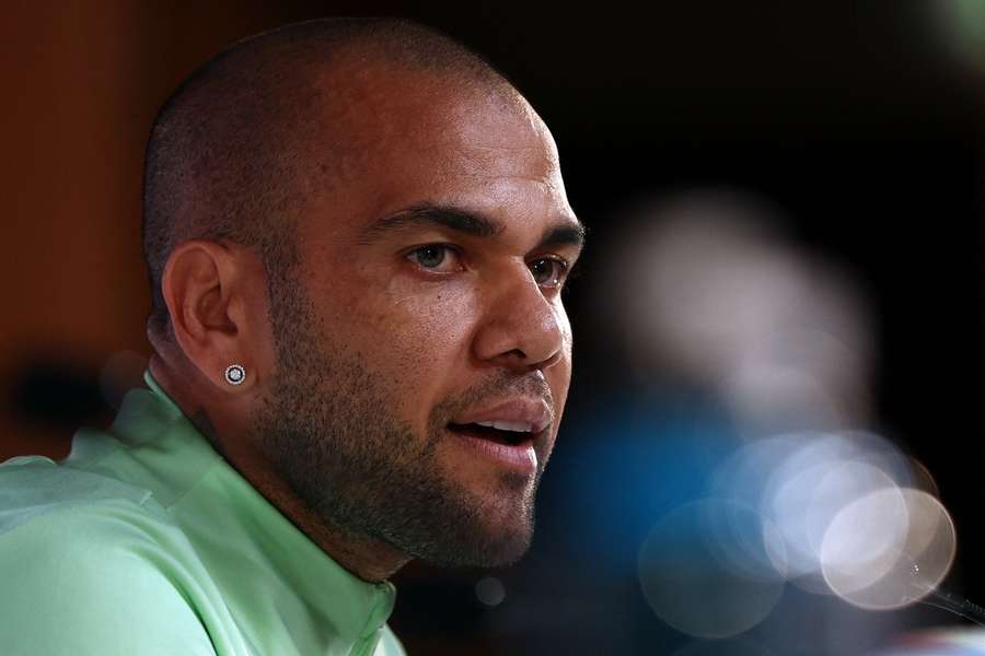 Explicações de Daniel Alves não convenceram o Ministério Público Explicações de Daniel Alves não convenceram o Ministério Público