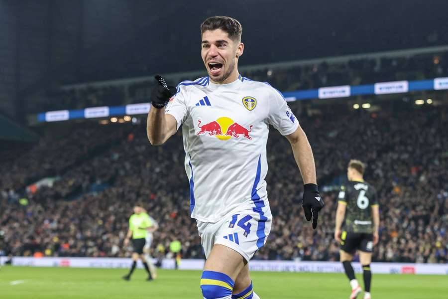 Manor Solomon of Leeds United celebrates his goal 