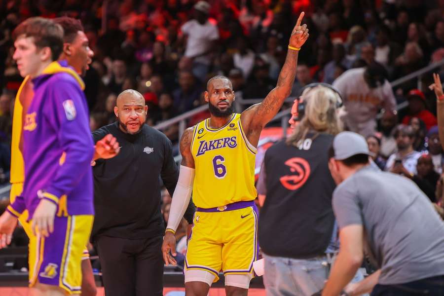 Pokročilý vek na sebe LeBron nechce dať poznať.