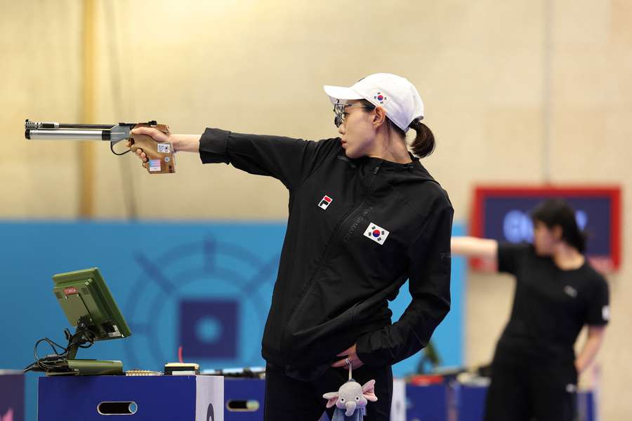 Kim Ye-ji went viral for her shooting technique