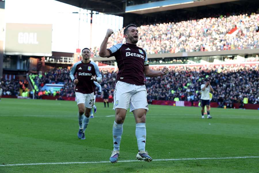 McGinn poprowadził Aston Villę do pewnego zwycięstwa, Cash dołożył asystę