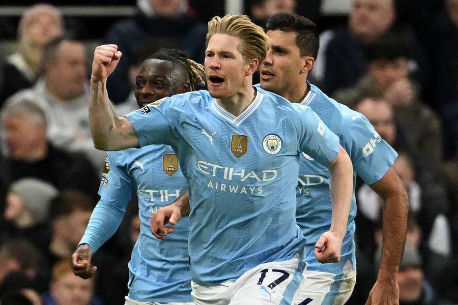 Kevin de Bruyne viert zijn gelijkmakende treffer