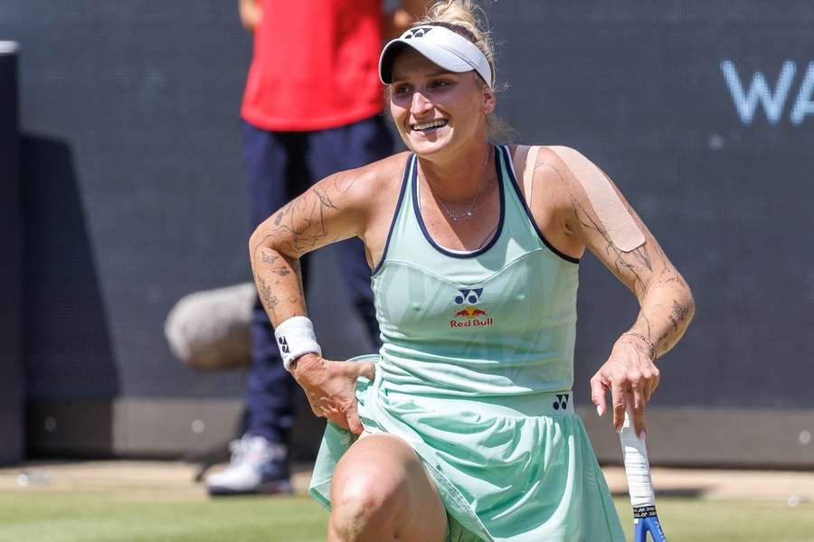Markéta Vondroušová po vítězství ve finále.
