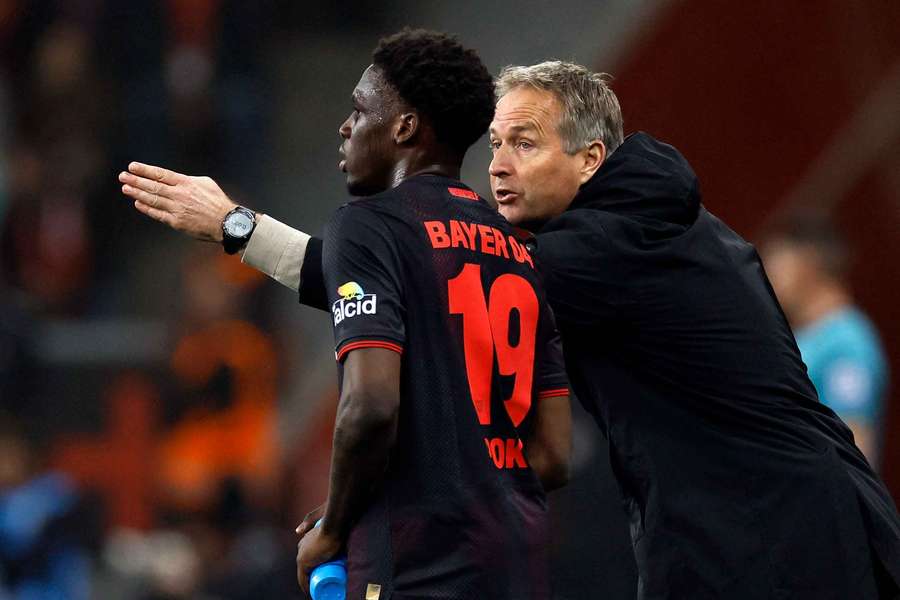 Trenér Kasper Hjulmand během zápasu s Bayernem.