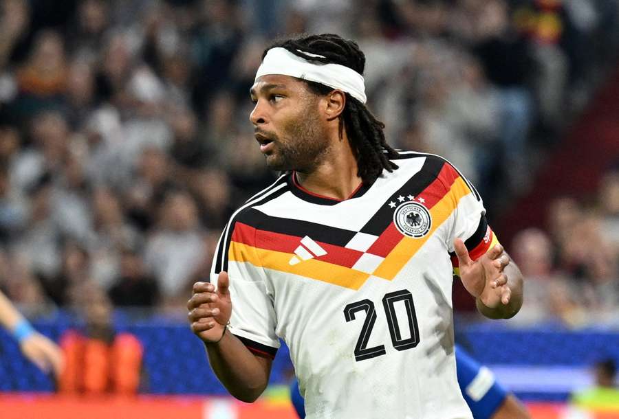 Gnabry lief gegen Serbien als Kapitän auf Gnabry lief gegen Serbien als Kapitän auf