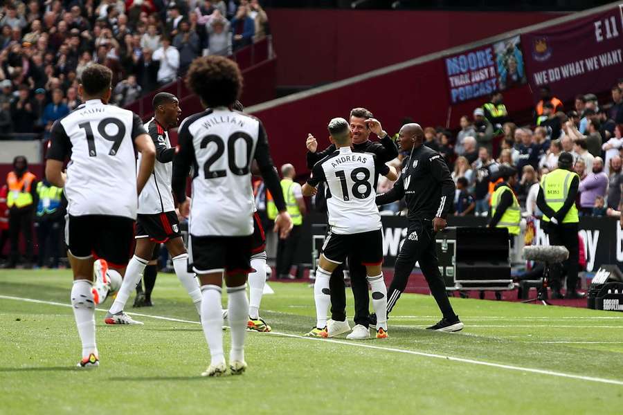 Marco Silva continua a destacar-se no Fulham