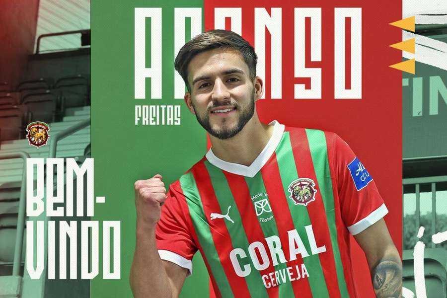 Afonso Freitas apresentado pelo Marítimo