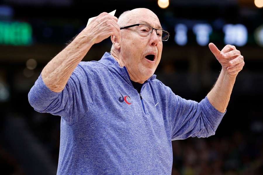 Mike Thibault, en poste avec les Connecticut Sun.