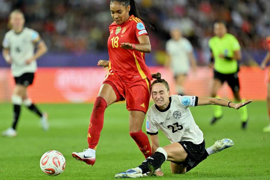 Sophia Kleinherne wird den Start in der Frauen-Bundesliga verletzt verpassen.