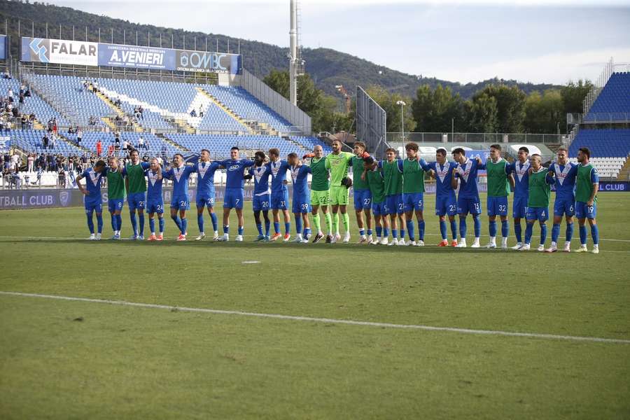 Il Brescia festeggia a fine gara