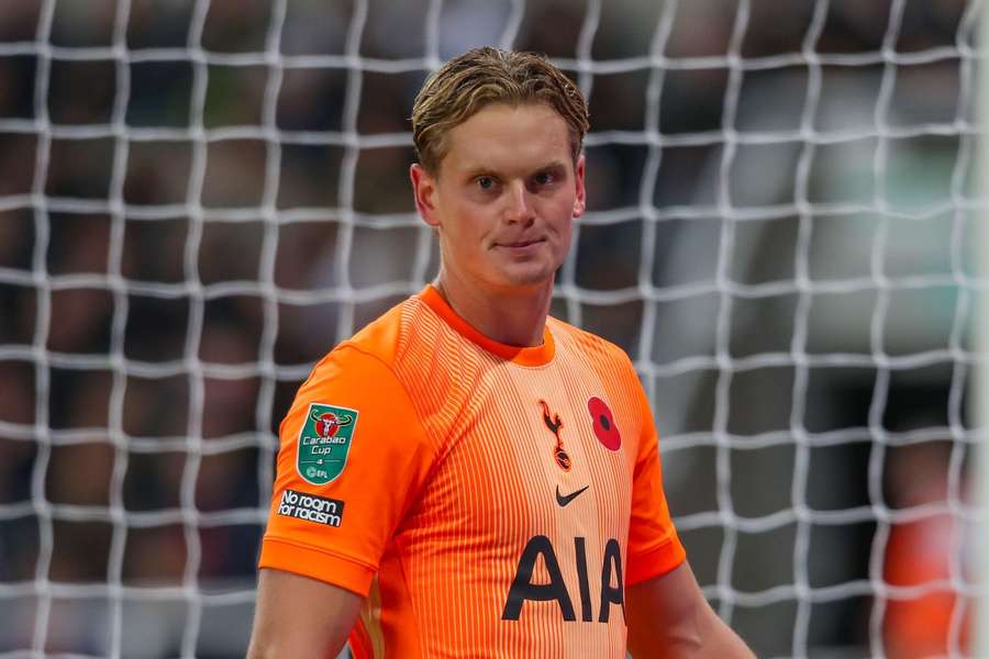 Bývalý brankář Slavie Antonín Kinský toho v Tottenhamu zatím moc neodehrál. Bývalý brankář Slavie Antonín Kinský toho v Tottenhamu zatím moc neodehrál.