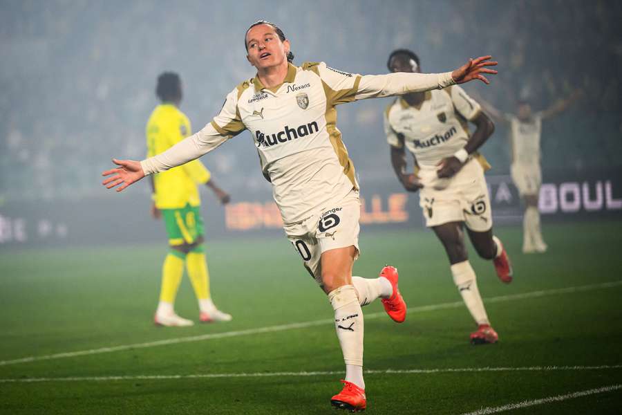 Thauvin, premier buteur à l'aller