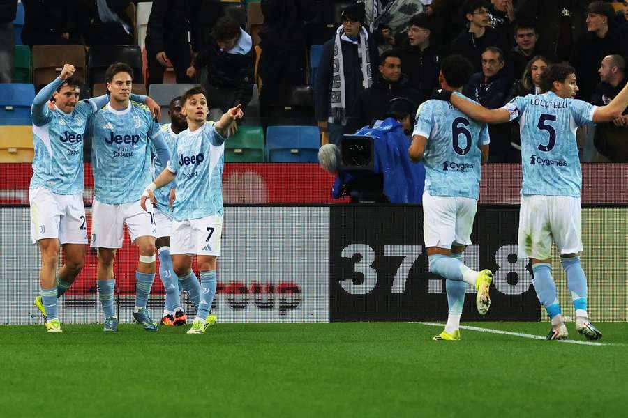 A celebração da Juve após o golo de Boga A celebração da Juve após o golo de Boga