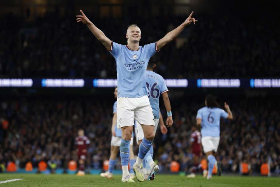 Haaland celebrates breaking the Premier League record