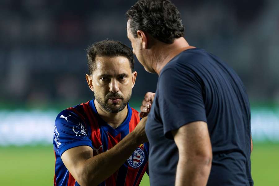 Bahia de Everton Ribeiro e Rogério Ceni está invicto em 2026