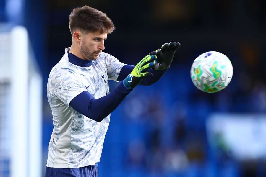 Spurs confirmam empréstimo de Vicario à Juventus 