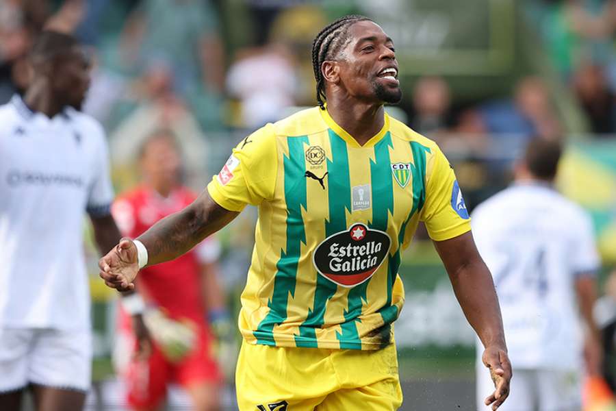 Ivan Cavaleiro termina ligação aos beirões Ivan Cavaleiro termina ligação aos beirões