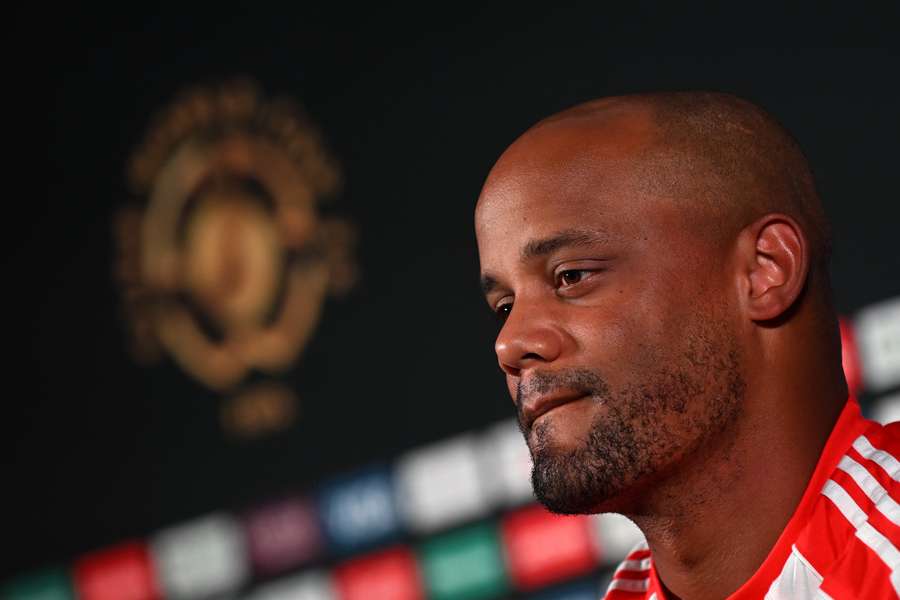 Kompany habla en rueda de prensa.