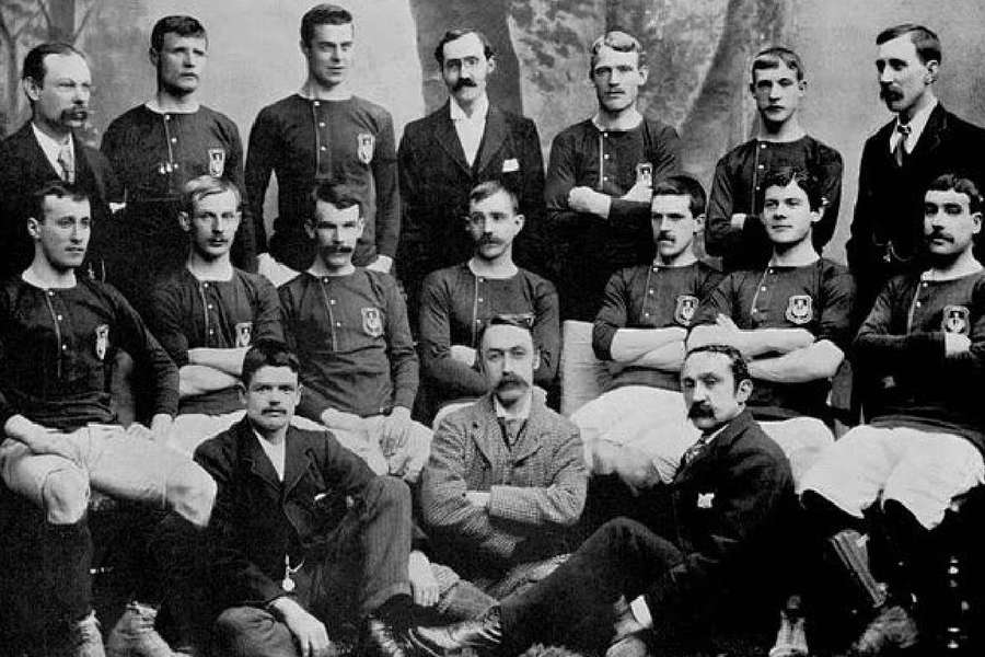 L'équipe d'Écosse lors du premier match contre l'Angleterre en 1872 L'équipe d'Écosse lors du premier match contre l'Angleterre en 1872