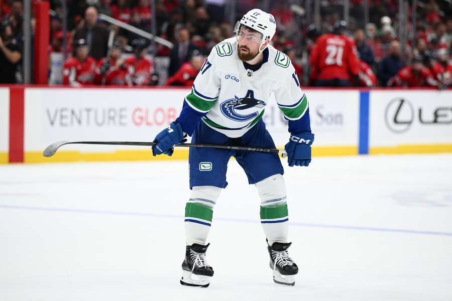 Hronek si proti Nashvillu připsal asistenci. Hronek si proti Nashvillu připsal asistenci.