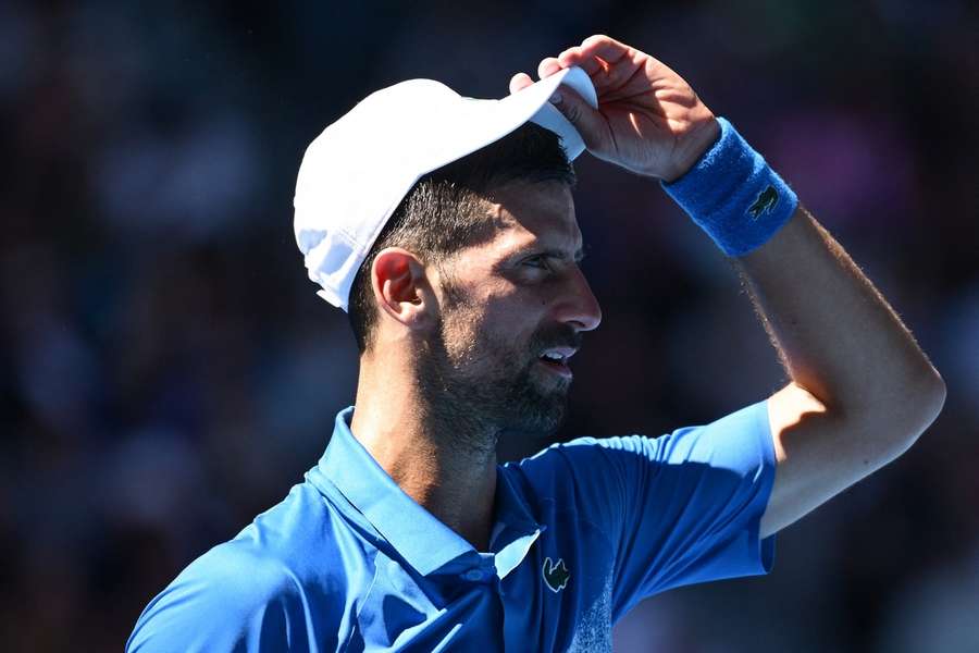 Novak Djokovič bude nejspíše chybět pár měsíců.