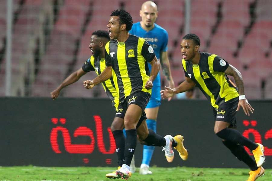 Al-Ittihad kampioen van Saoedi-Arabië na 3-0 zege, Ronaldo's Al-Nassr speelt gelijk