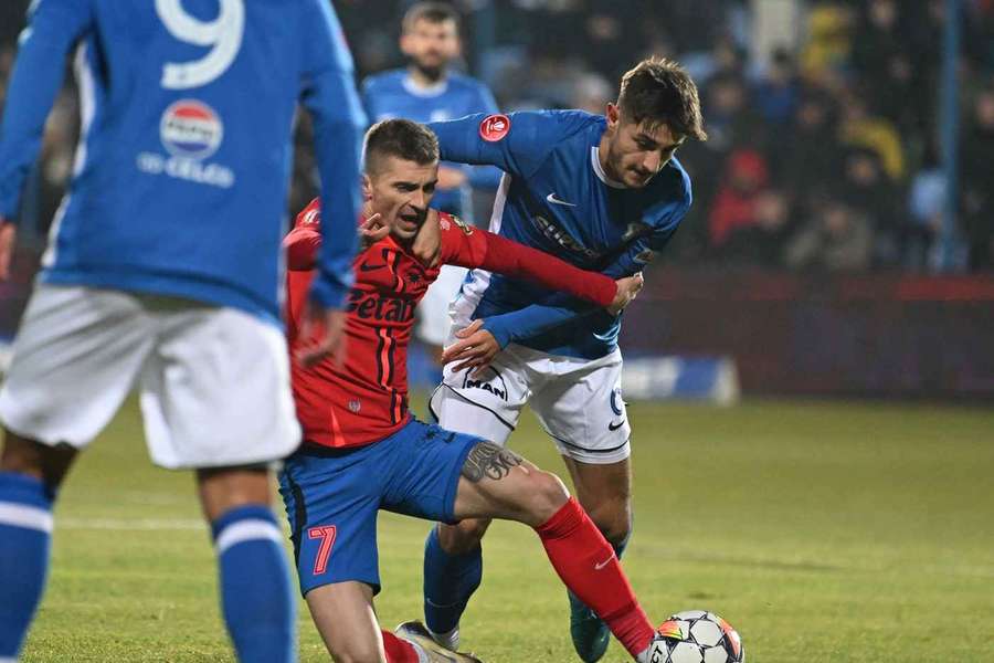 FCSB - Farul se joacă sâmbătă, 26 iulie, în etapa cu numărul 3 din Superligă