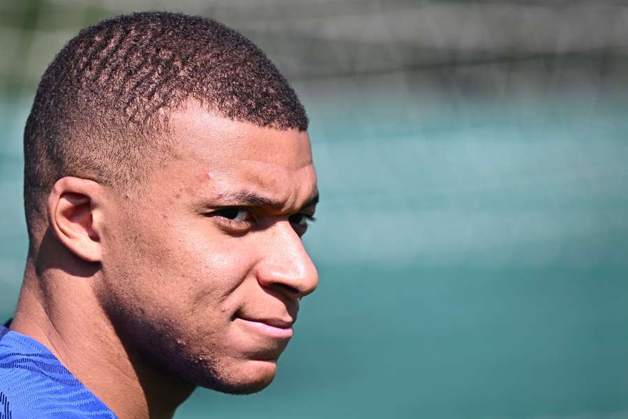 Kylian Mbappe are contract cu PSG până în 2024