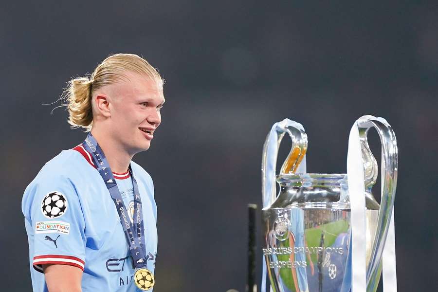 Erling Haaland se va afla pe noua copertă a EAFC 24