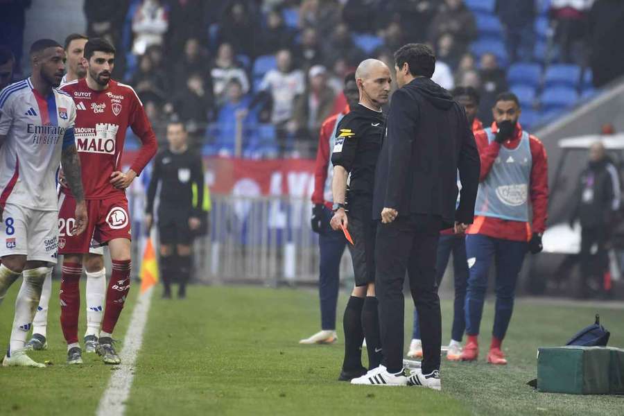 Fonseca went face-to-face with the referee