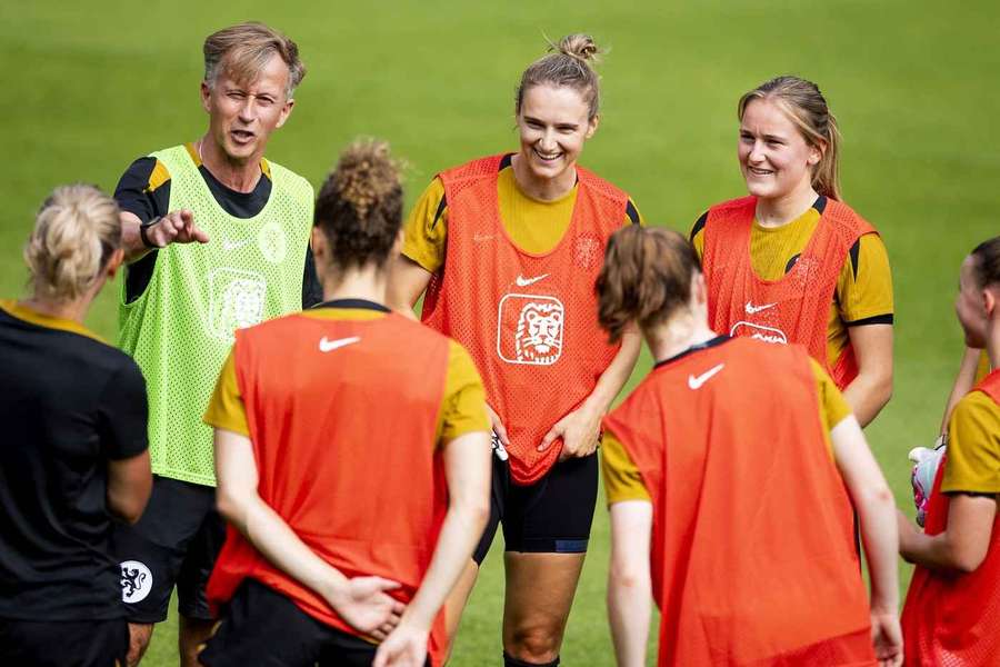 Andries Jonker (L) leads his team during Thursday's practice session