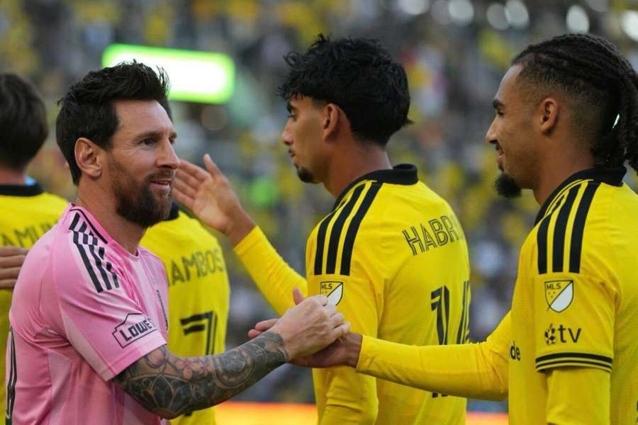 Messi e Rodríguez se desentenderam em campo Messi e Rodríguez se desentenderam em campo