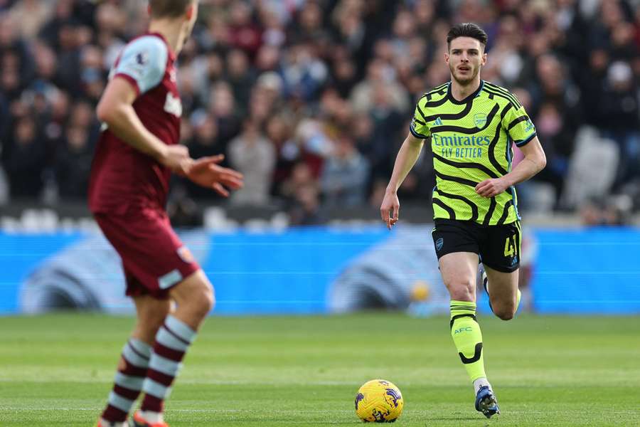 Declan Rice in actie tegen zijn oude club