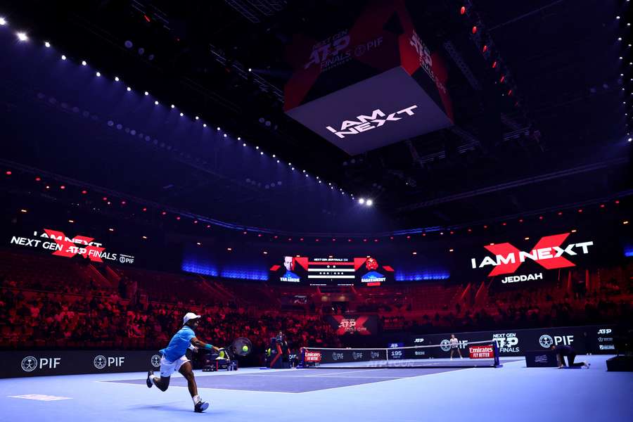 Van Assche şi Tien au completat tabloul semifinalelor turneului Next Gen ATP Van Assche şi Tien au completat tabloul semifinalelor turneului Next Gen ATP
