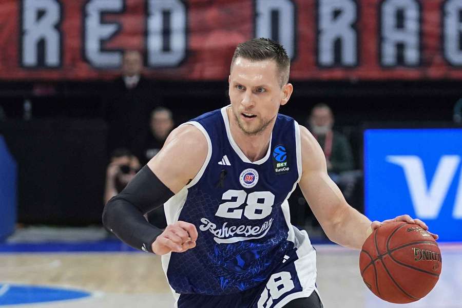 Mateusz Ponitka kluczowym graczem Bahcesehir w wygranym meczu z liderem