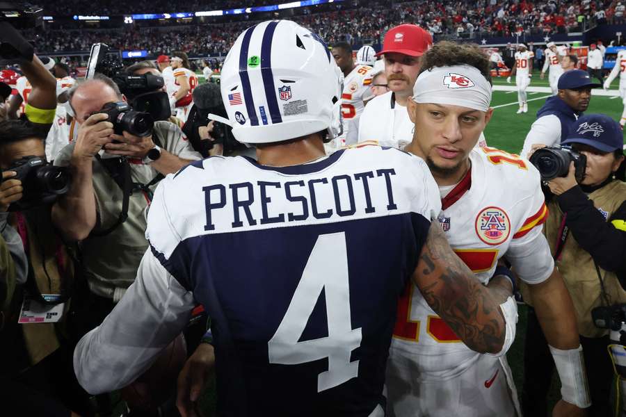 Mahomes e Dak Prescott, os dois maiores salários da liga Mahomes e Dak Prescott, os dois maiores salários da liga