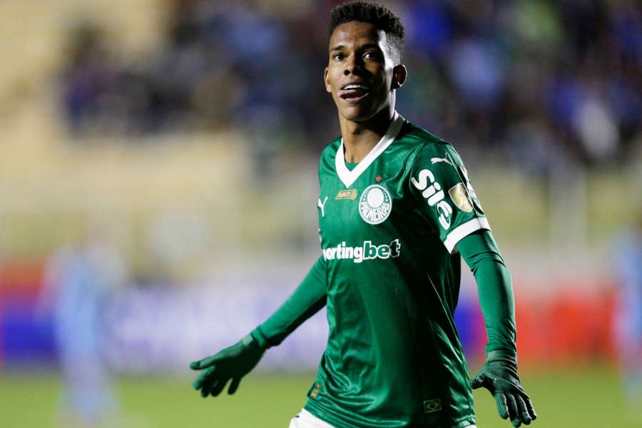 Estevao celebrates his goal in La Paz