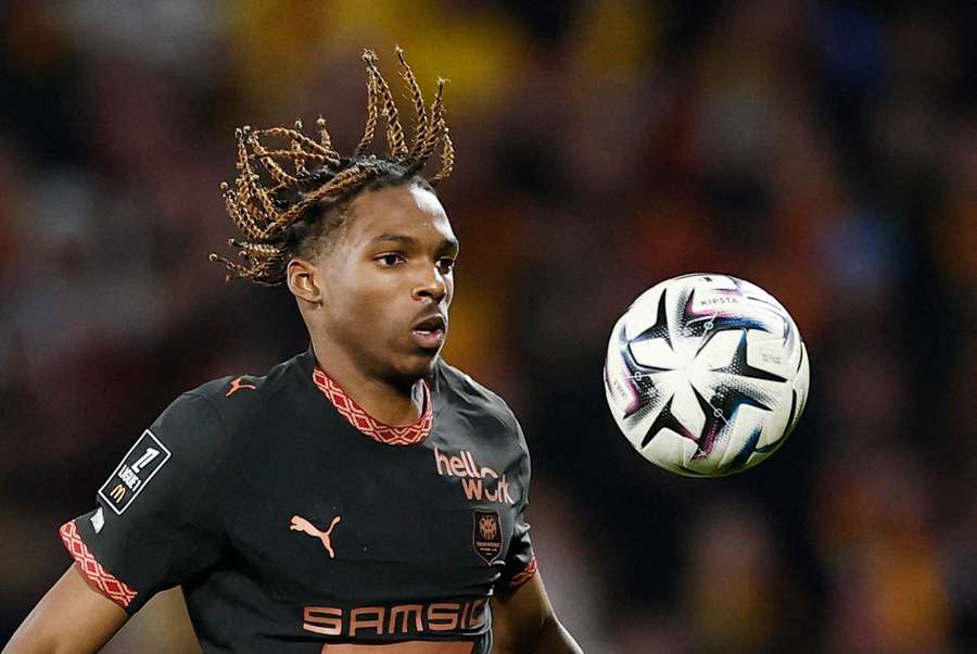 Senzația Jeremy Jacquet, viitor jucător la Liverpool, va fi supus unei operații care îi va încheia sezonul