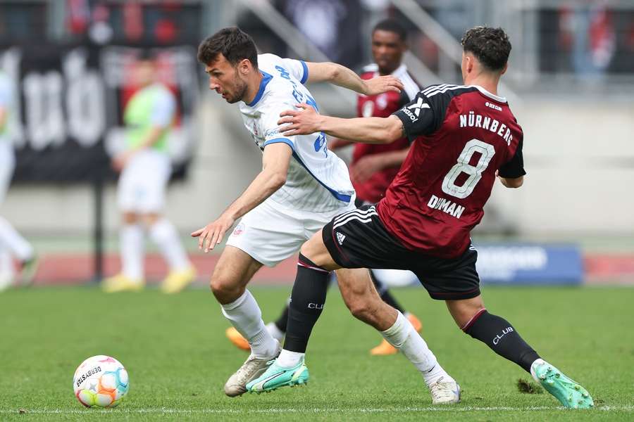 Viel Kampf, aber wenig Torchancen zwischen dem Club und Hansa Rostock