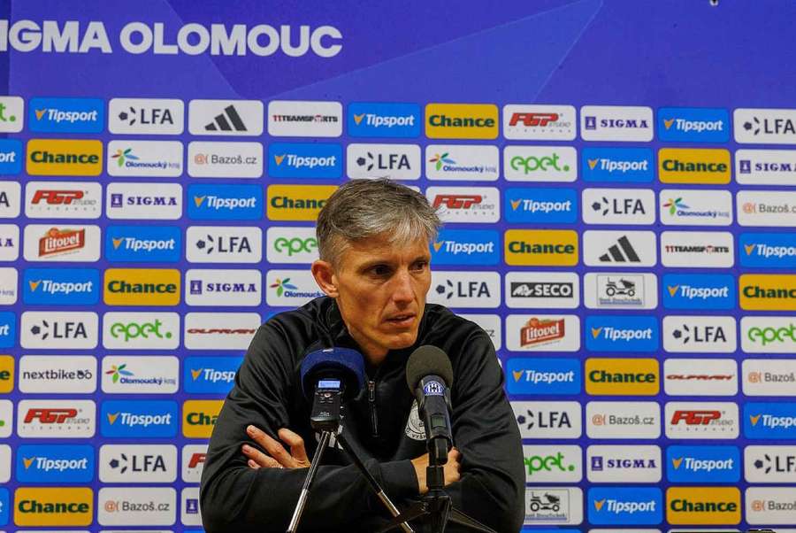 Trenér Vyškova Jan Kameník na tiskové konferenci
