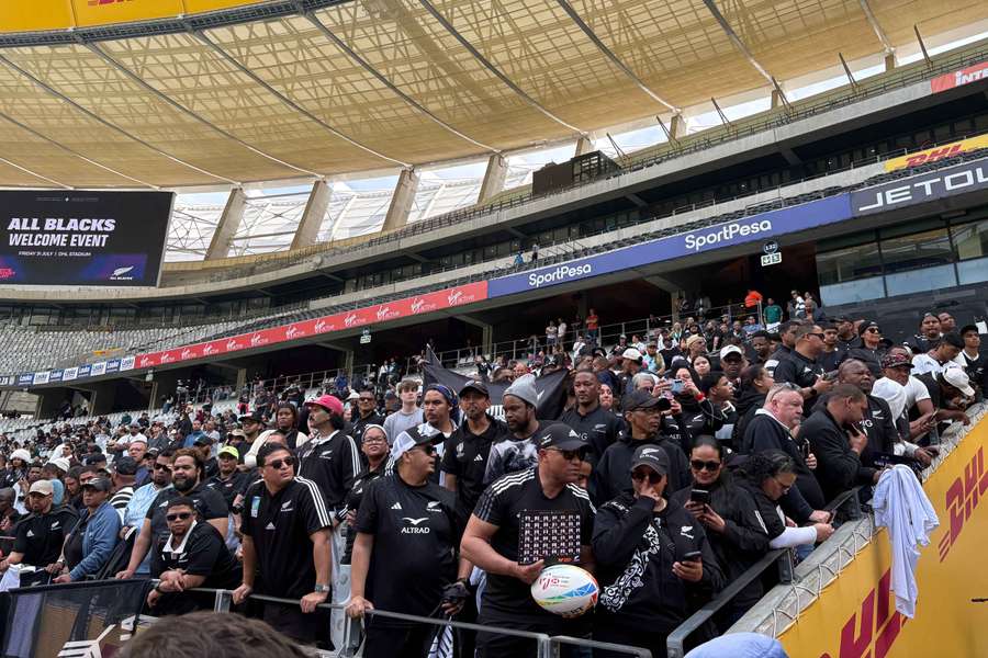 Thousands of All Blacks fans turned out at the Cape Town Stadium to welcome the team