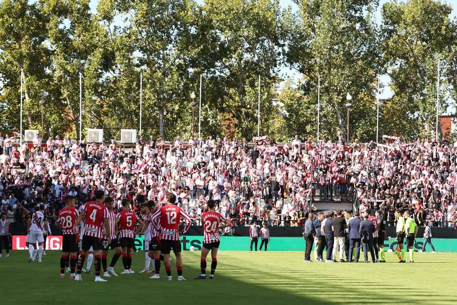 Imagen de la suspensión del Rayo-Athletic en Vallecas Imagen de la suspensión del Rayo-Athletic en Vallecas