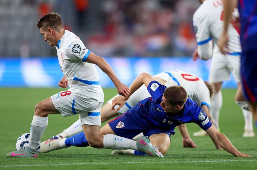 Michal Sadílek se těžko vyrovnával s debaklem 1:5.