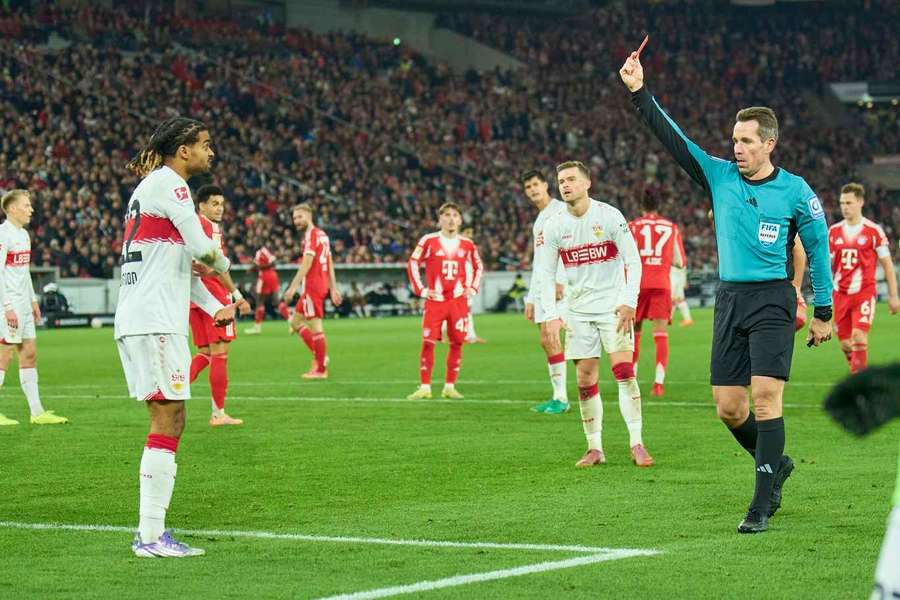 Die Rote Karte war die kalte Dusche beim 0:5 gegen die Bayern.