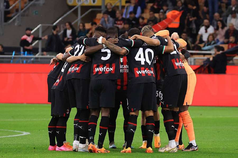 Milan encara mais um desafio em casa pelo Campeonato Italiano