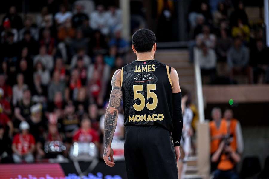 Mike James et Monaco dans le rouge.