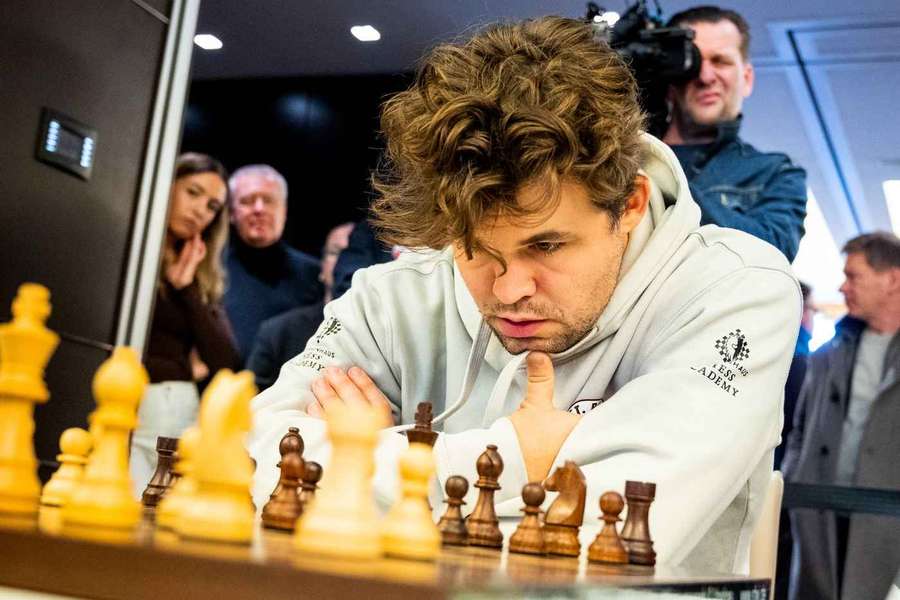 Magnus Carlsen im Einsatz für den FC St. Pauli