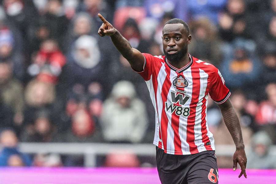 Lutsharel Geertruida em ação pelo Sunderland Lutsharel Geertruida em ação pelo Sunderland