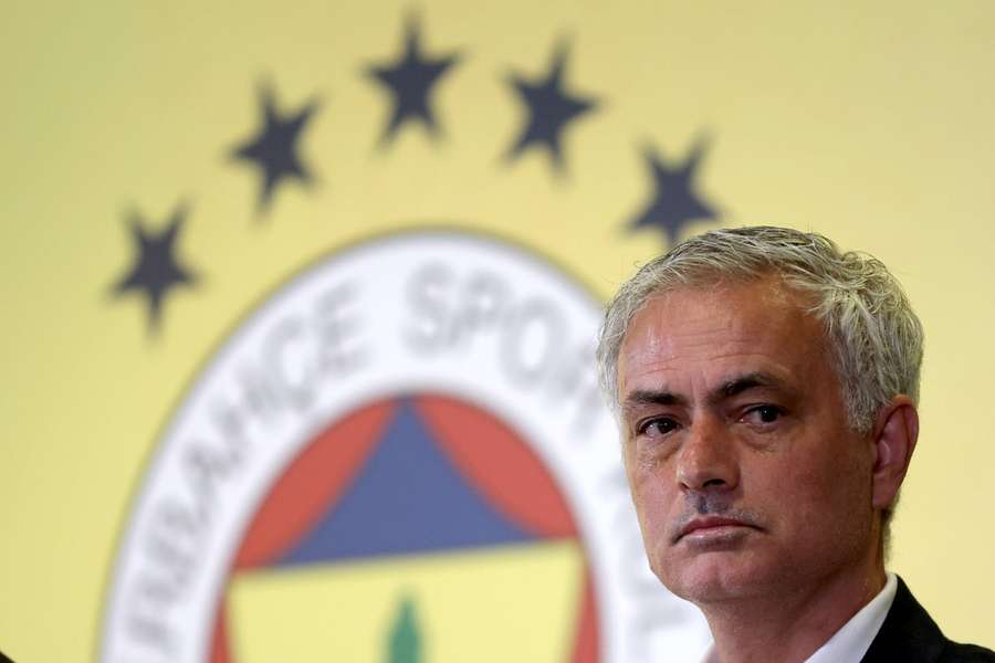 Jose Mourinho w Fenerbahce zarobi 10,5 mln euro rocznie. Celem tytuł mistrzowski
